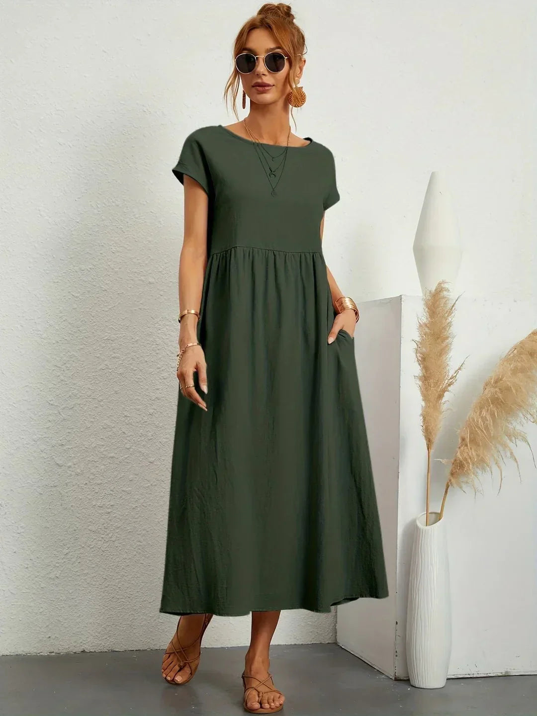 Gabriela™ | Flowing midi dress with timeless elegance 3