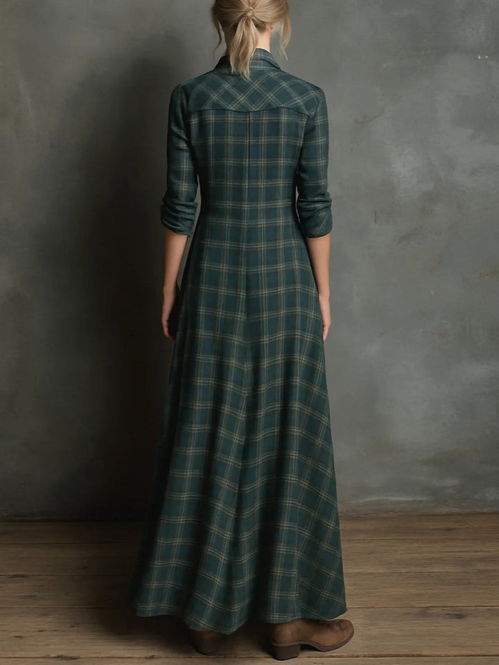 Livia™ | Long dress with a green plaid shirt collar 3