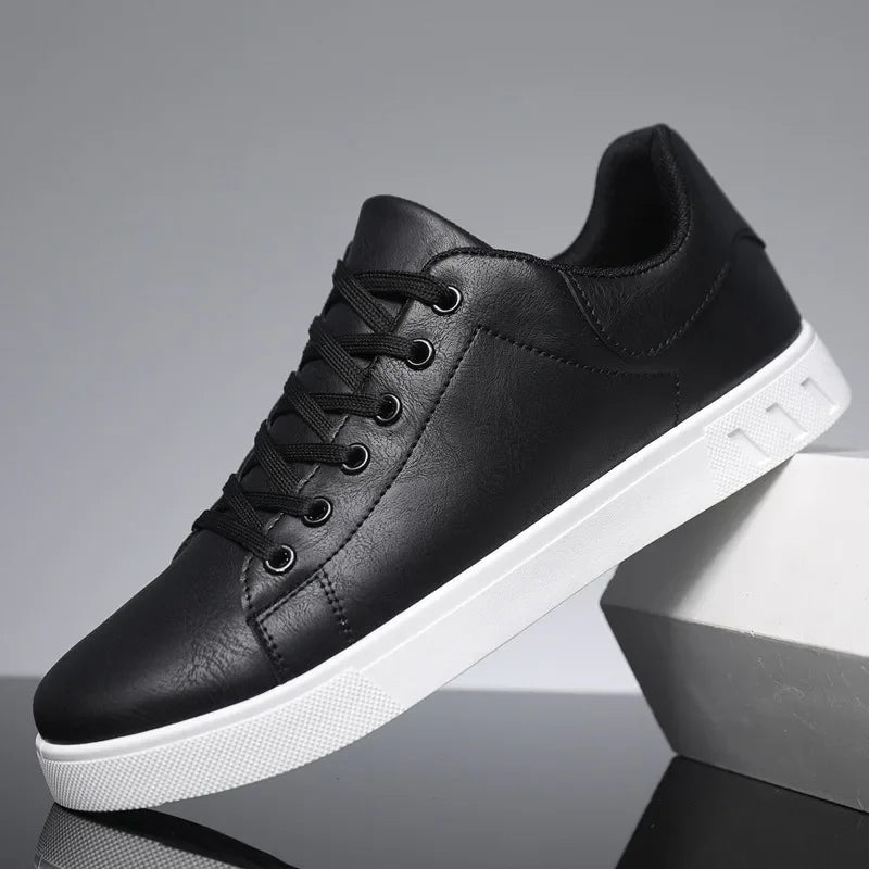 James | Classic Sneaker