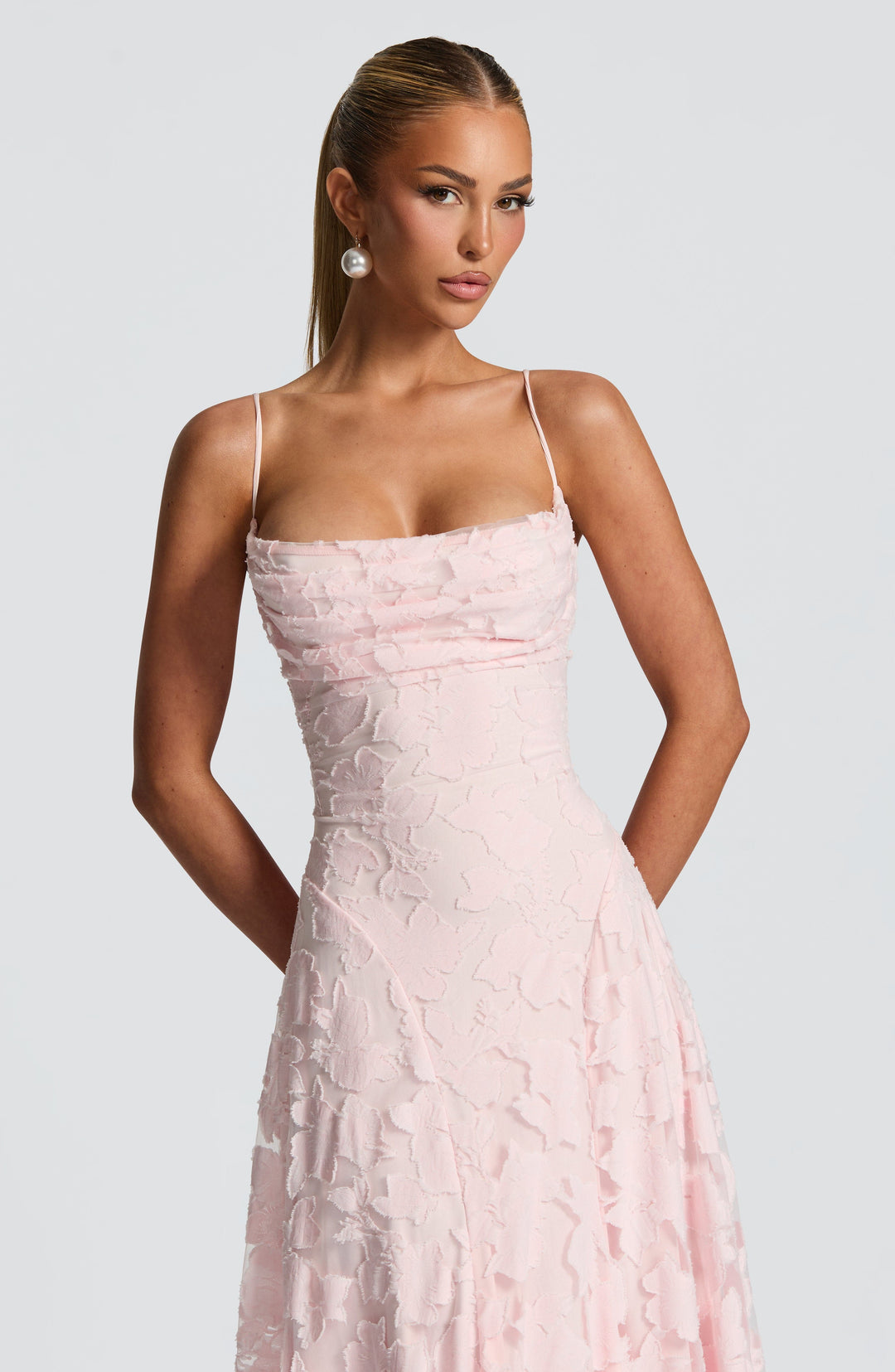 Melioraine | Elegant Flowing Maxi Dress