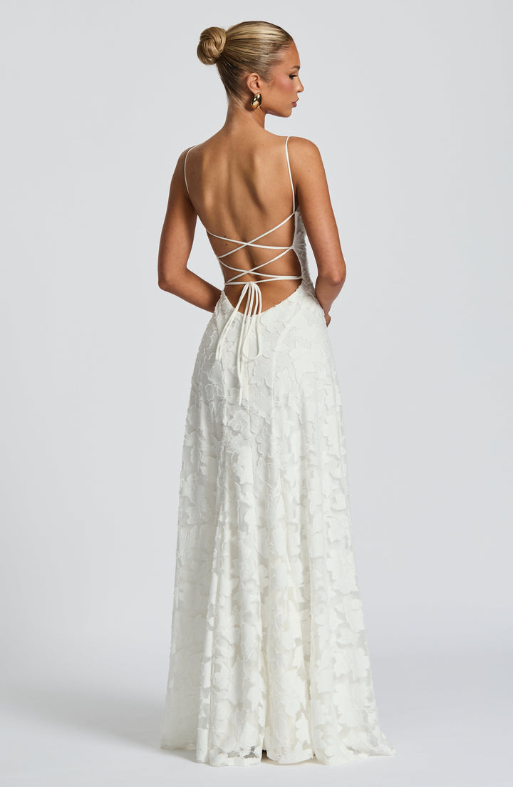 Melioraine | Elegant Flowing Maxi Dress